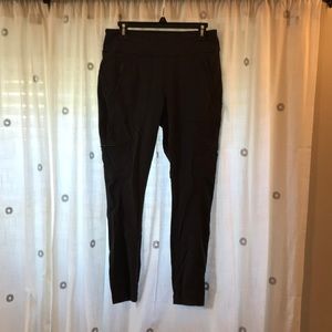 Athleta women’s cargo legging.